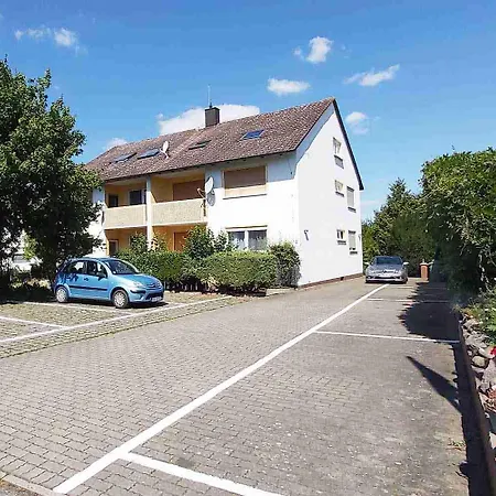 Apartment Penthouse Near Nuernberg Petersaurach